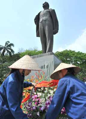 270412 viet lenin