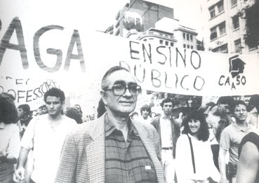 http://www.diarioliberdade.org/archivos/imagenes/articulos/0710a/160710_florestan-fernandes-ato-defesa-ensino-publico1.jpg