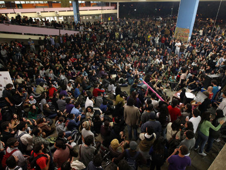 021111_assembleia2