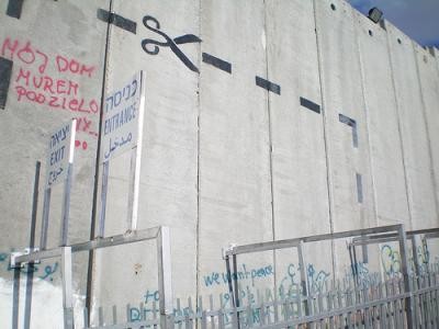 101111_banksy_palestine_0_0
