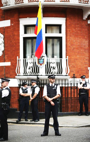 180812 ru assange