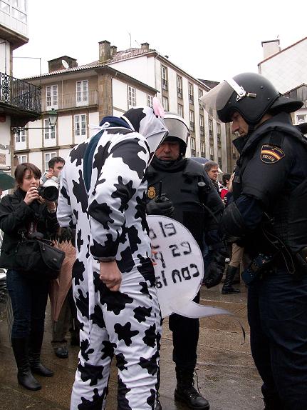 231012 8f policia