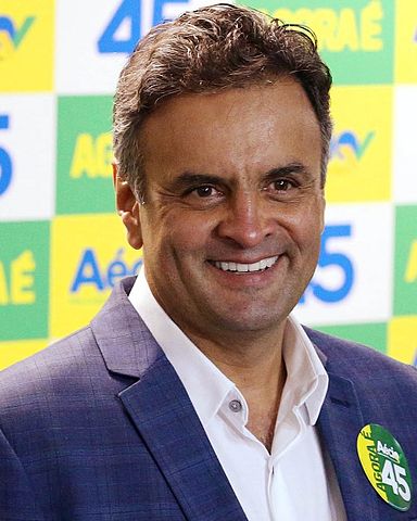 384px Aécio Neves em 23 de outubro de 2014 2
