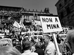 nom à mina