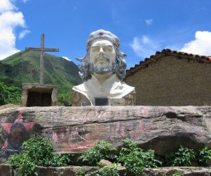 che guevara escultura bolivia
