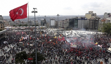turquia-praca-epa-vozdarussia