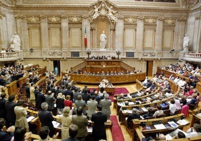 061210_Parlamento_Moambique