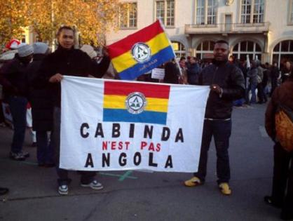 300411_manifsuicacabinda