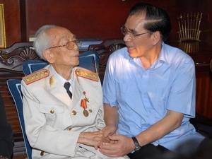 040911_fijo_anos_giap100